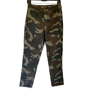 American Eagle Super Stretch Camo Corduroy Pants Size 4 Y2K Mean Girls Hunting